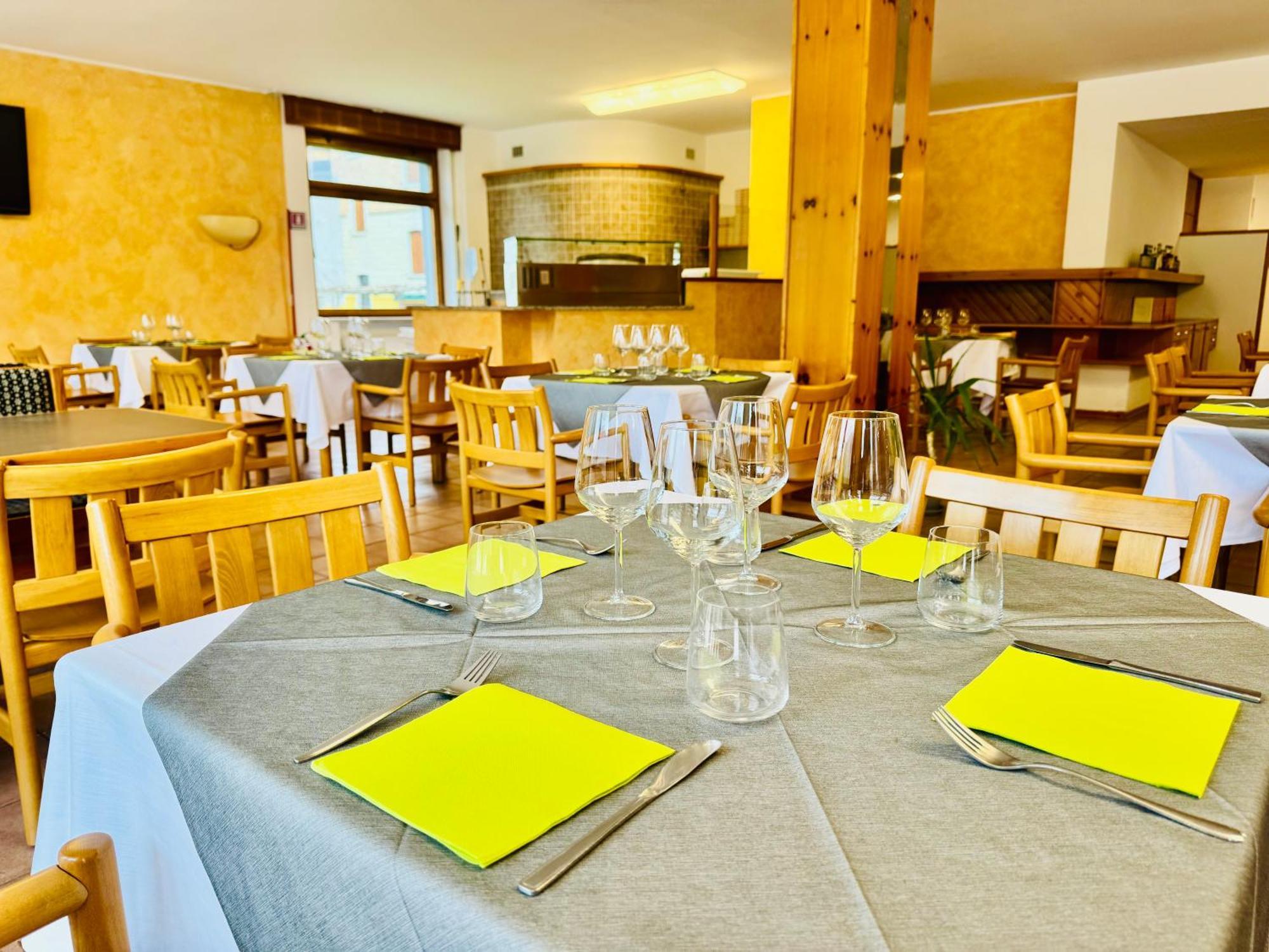 Bike & Bikers Hotel Restaurant أمبيزو المظهر الخارجي الصورة